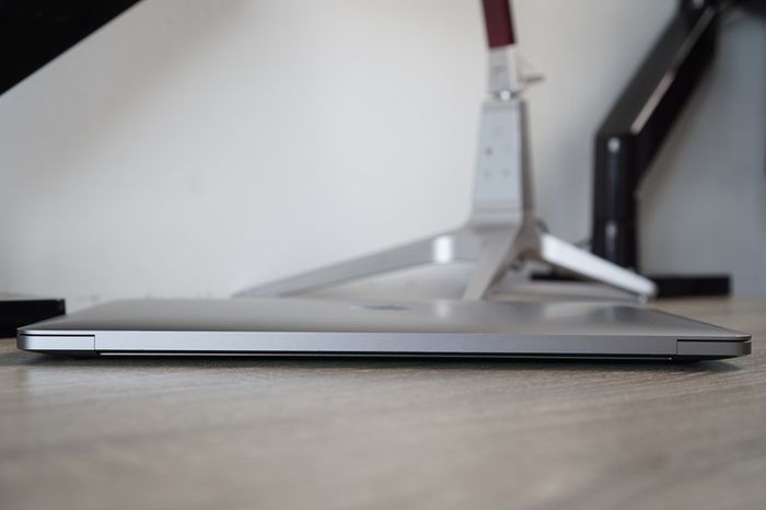 MacbBook Pro 13" 2020 | 10th Gen i5 2.0GHz | 16GB | 512GB