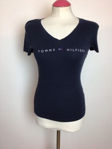 Tommy Hilfiger Ladies Navy blue T shirt XS 32 inch Chest includes postage
