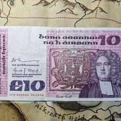 10 Pound B Series 8/12/80 Irish Note