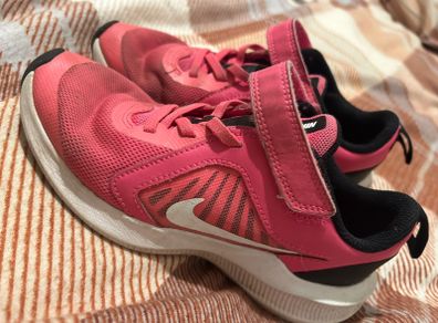Girls nike runners UK 1