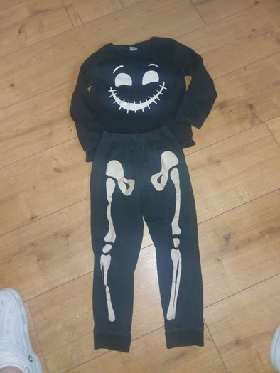 Only 2 Euro Each Picture!! - Halloween Items