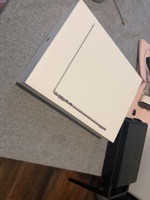Box MacBook Air M2