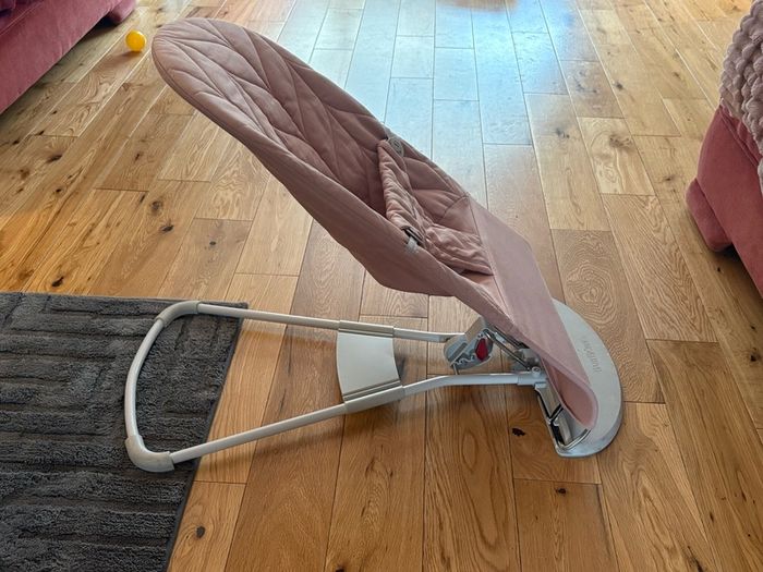 Baby Bjorn Bouncer dusty pink with toy attachment