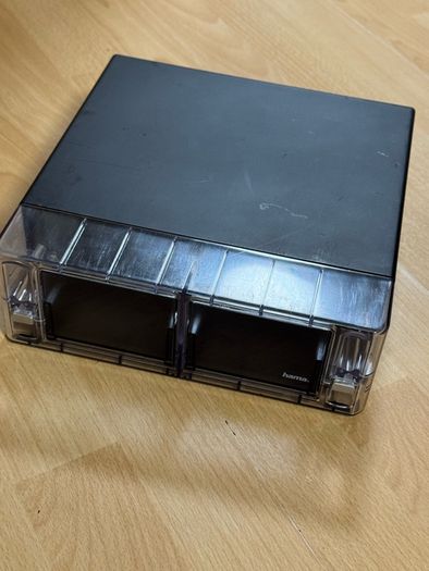 Stackable organising boxes for bits and bobs
