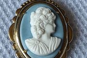 Cameo brooch