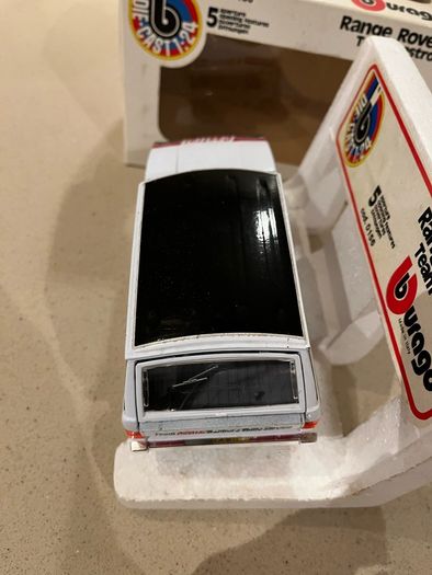 Range Rover Team Castrol 1/24 Burago  Rare