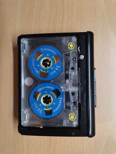 SANYO MGP21 Walkman Cassette Player