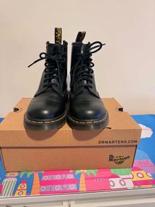 UK 7 Mens Dr Martens Boots