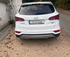 Hyundai Santa Fe executive model