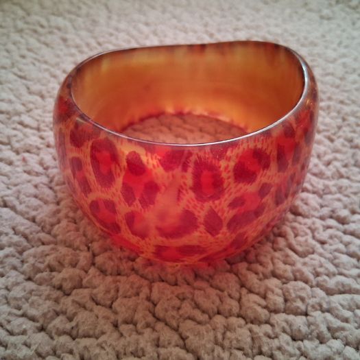 Bangle red golden leo