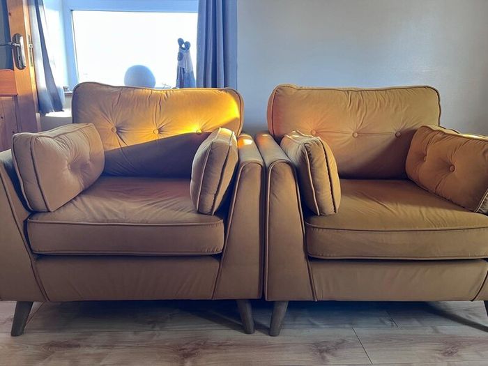 Beautiful three piece suite for sale