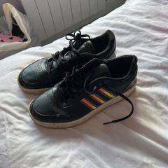 Adidas women trainer