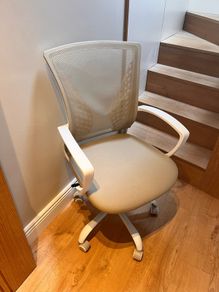 Perfect Condition Ergonomic White Office Chair