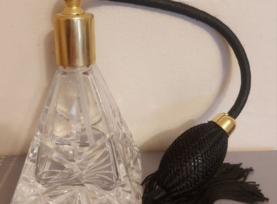 Cut glass perfume bottle with atomiser