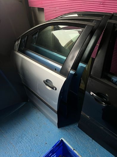 VW polo doors