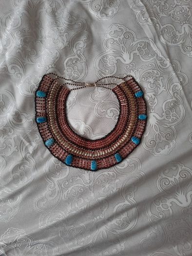 stunning beaded neck piece