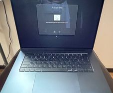 MacBook Air 15" 2025 with AC+