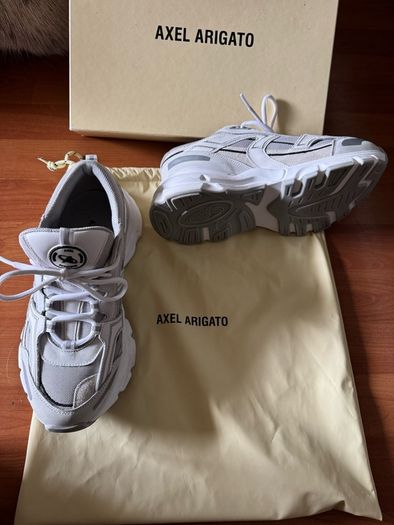 Axel Arigato sneakers