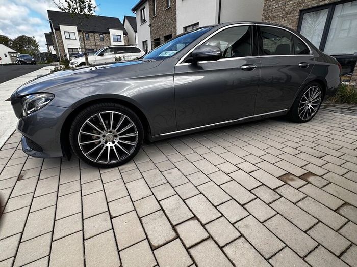 Mercedes-Benz E-Class 2016 SE Premium