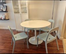 Dinning Table with 4 Chairs Like New Condition