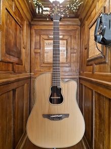 Takamine GB7C