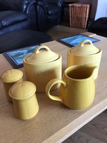 Delphi yellow colour