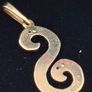 9ct yellow S pendant Image 3