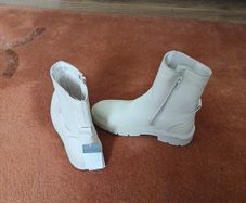 , girls boots, white.