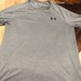 Mens under armour top size S Image 6