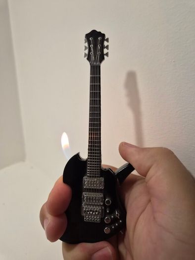 Guitar Lighter