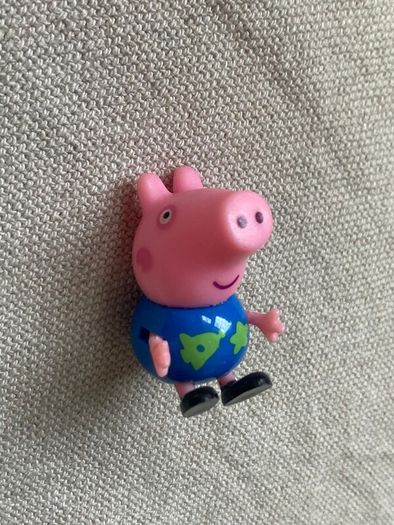 Peppa pig characters and suitcase