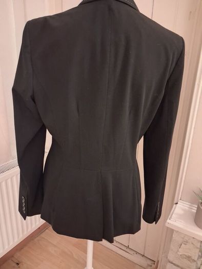 Fitted Black Blazer