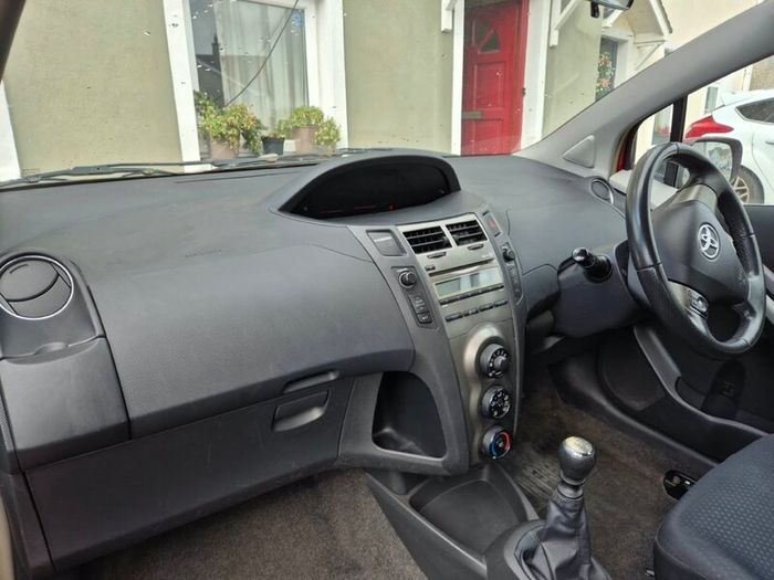 Toyota Yaris 1.3L 2010
