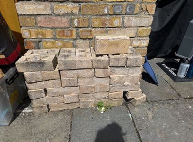 Bricks - free
