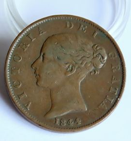 1844 Halfpenny Victoria scarcer year Copper