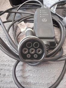 Genuine Mercedes-Benz Charging Cable / A0005833504
