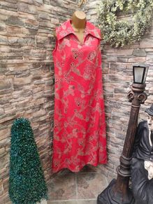 Vintage 1970s maxi sleeveless dress Red & Gold with Dagger Collar Postage included