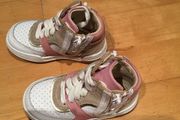 Clarks Shoes size EU-20, UK-4
