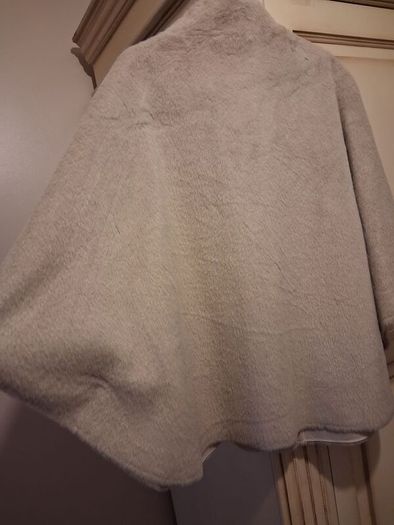 Rino & Pelle faux fur cape UK 14
