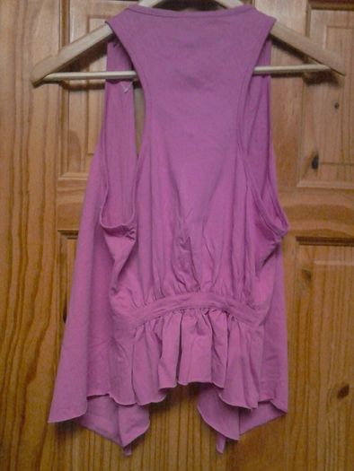 Sleeveless pink top