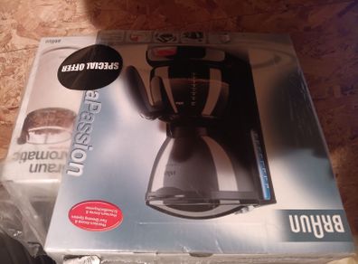 Coffee machine and grinder