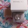 MK Watch woman. Image 2
