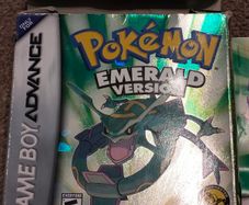 Pokemon Emerald Nintendo GBA Gameboy Advance NTSC USA