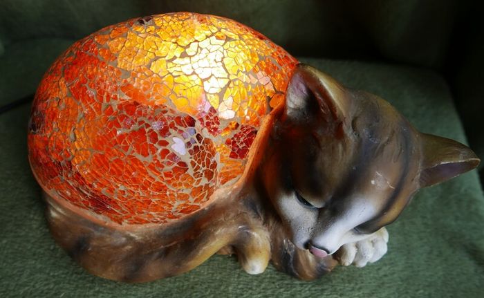 Vintage Cat Lamp - Table Lamp