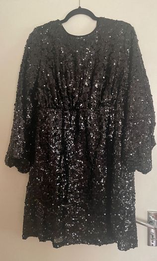 Gallery Sequin black dress size 16