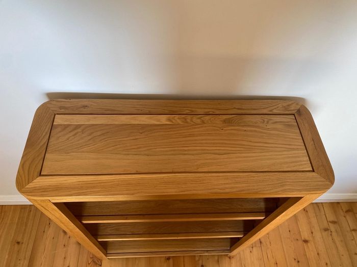 Solid Oak Bookshelf  Excellent Condition
