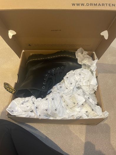 Dr Martens Jadon 8-Eye Leather Plattorm Boots