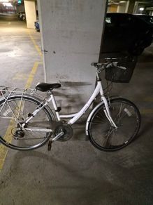 Jupiter Newport Ladies Hybrid City Bike  21-Speed Shimano