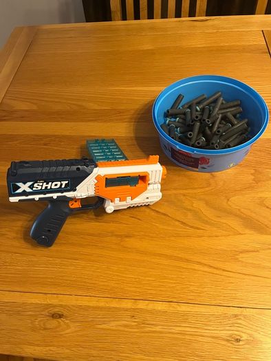 xshot gun and bullets