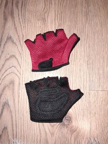 Cycling gloves